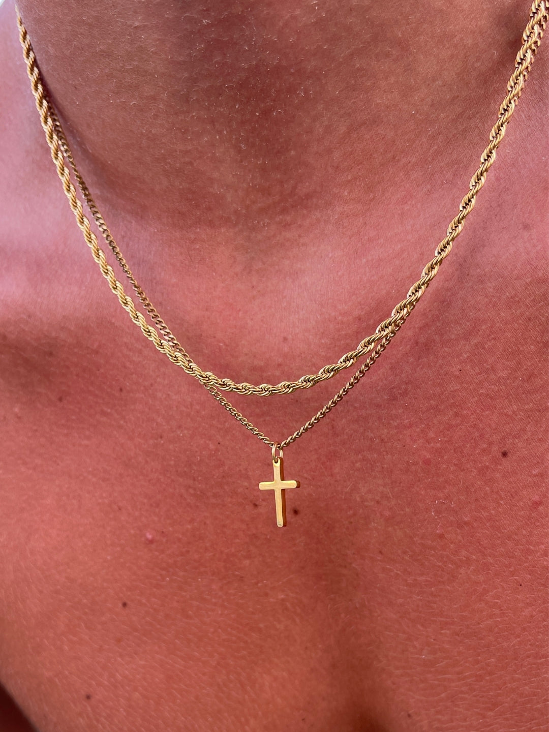 CORRENTE CROSS | Ouro 18K