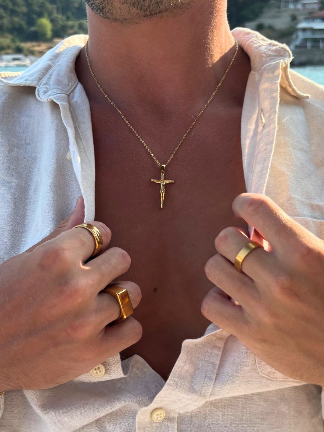 CORRENTE CRUCIFIX | Ouro 18K